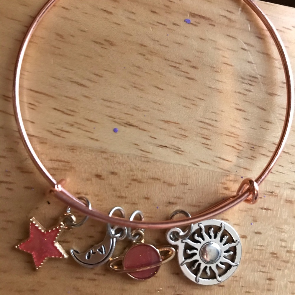 Charm bracelet